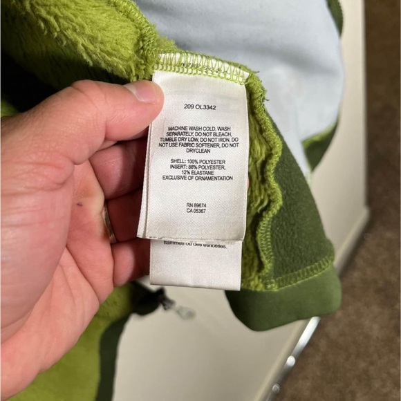 Mountain Hardware Women's Size Small sweater - Picture 5 of 7